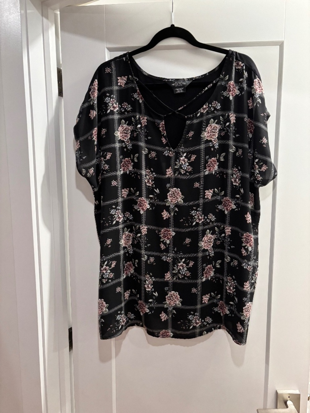 Michel Studio Floral Crisscross Keyhole Top Short Sleeve by Penningtons